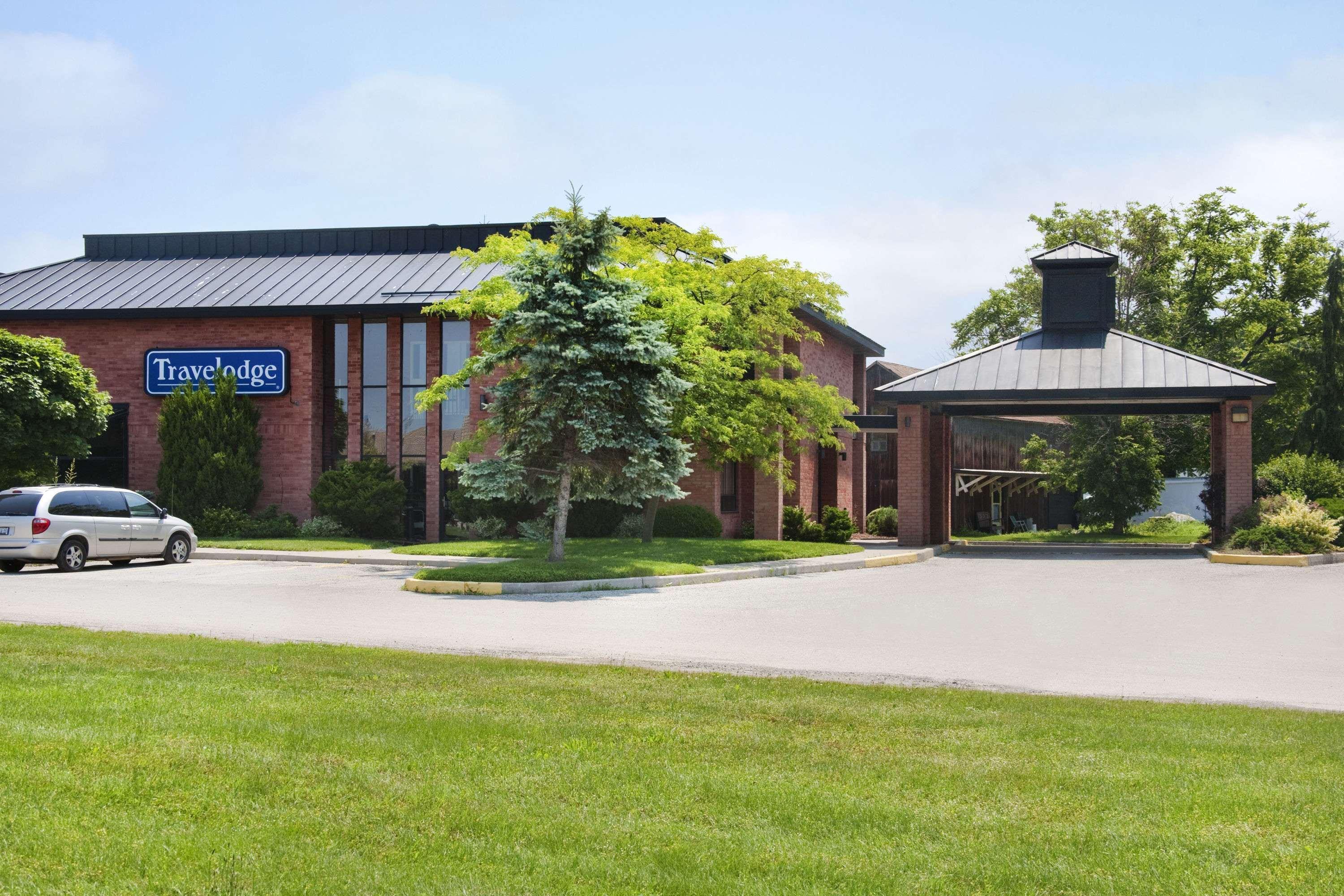 Travelodge By Wyndham Chatham Zewnętrze zdjęcie