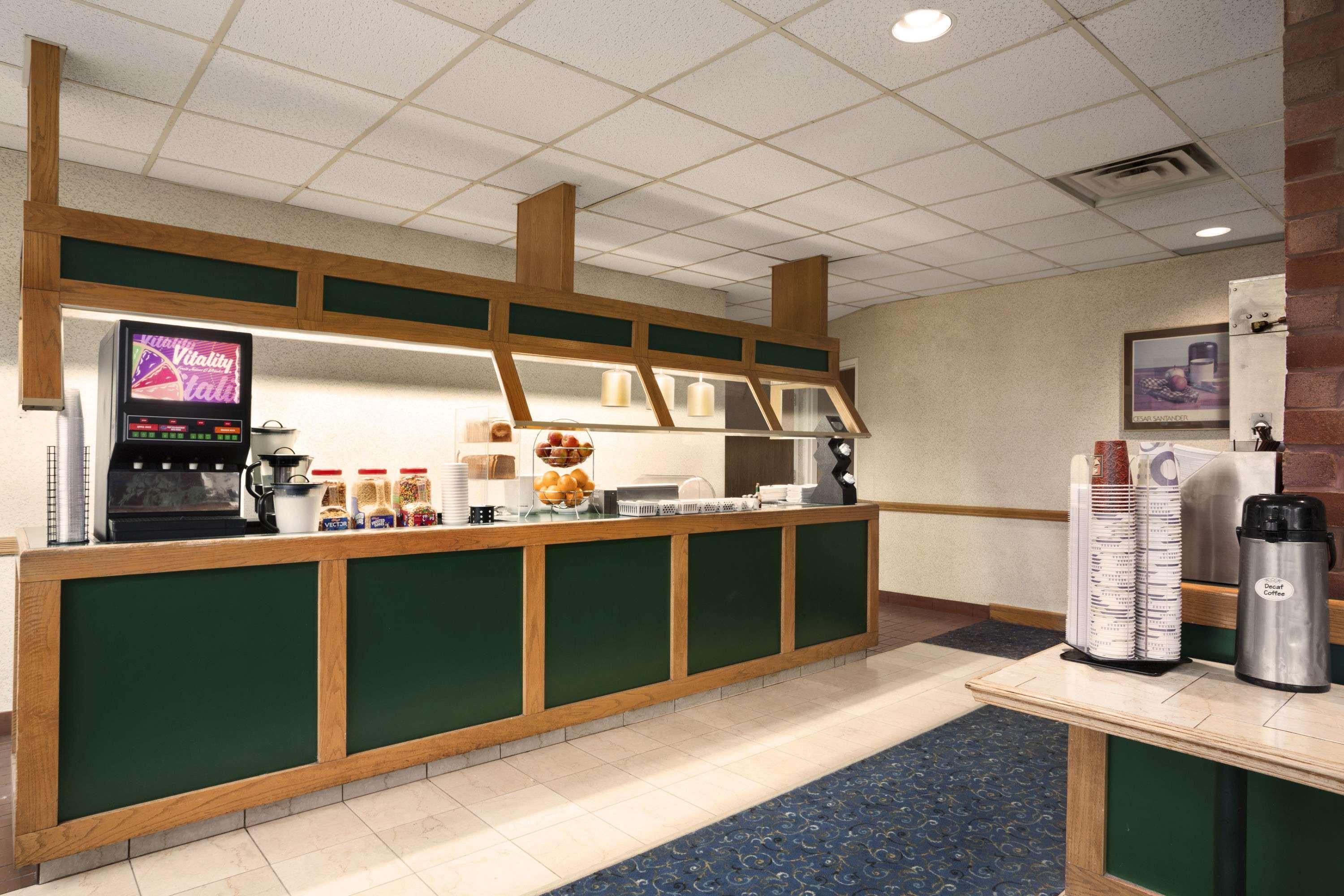 Travelodge By Wyndham Chatham Zewnętrze zdjęcie